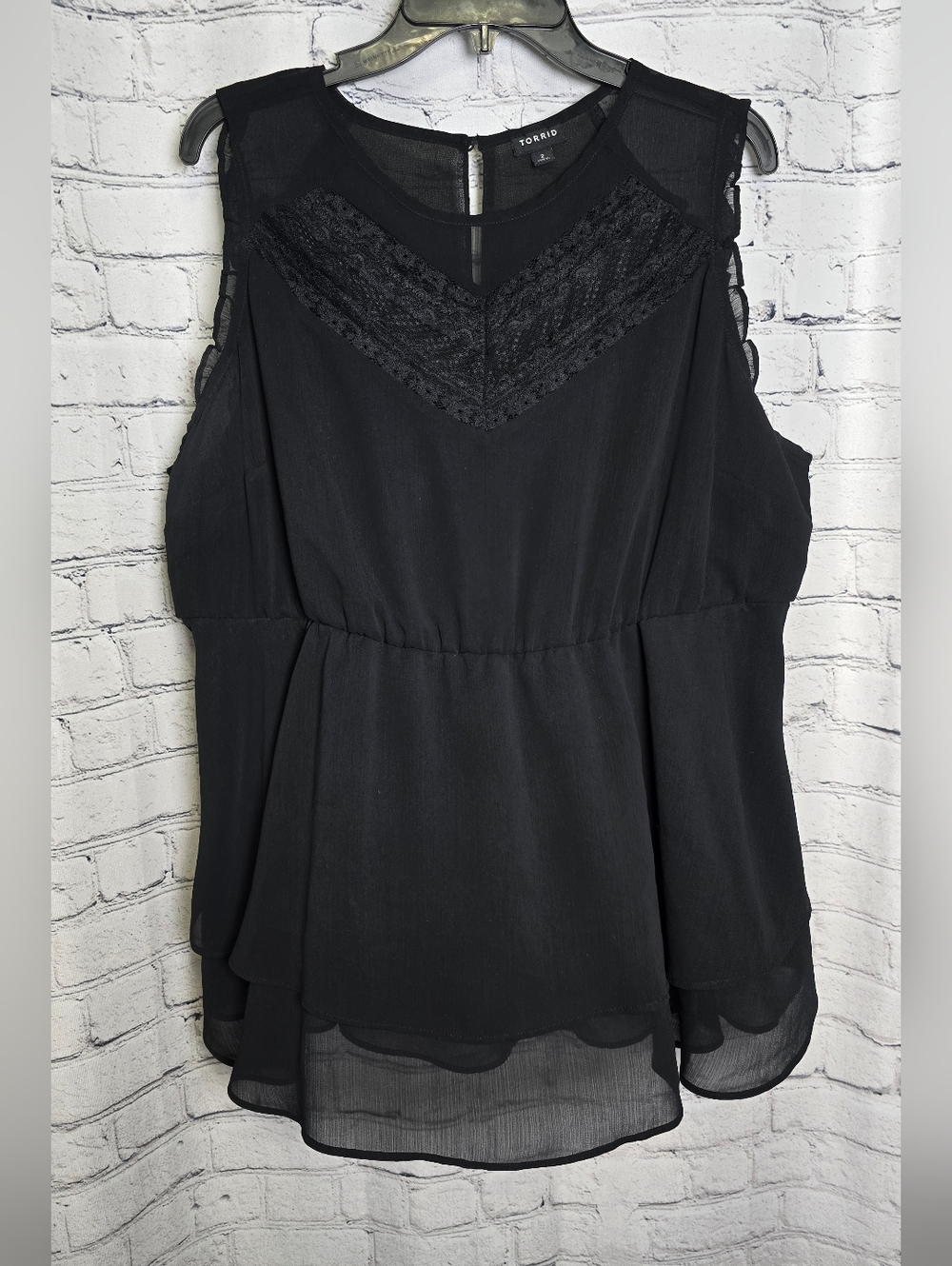 torrid Black Lace Yoke Sleeveless‎ Chiffon Tank Size 2